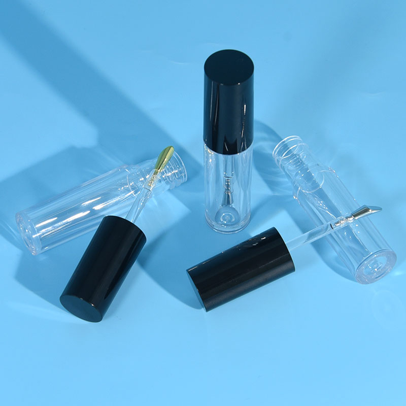 廠家批發(fā)圓形PET材質5ml唇釉管帶小馬蹄型鋅合金金屬刷頭唇彩管