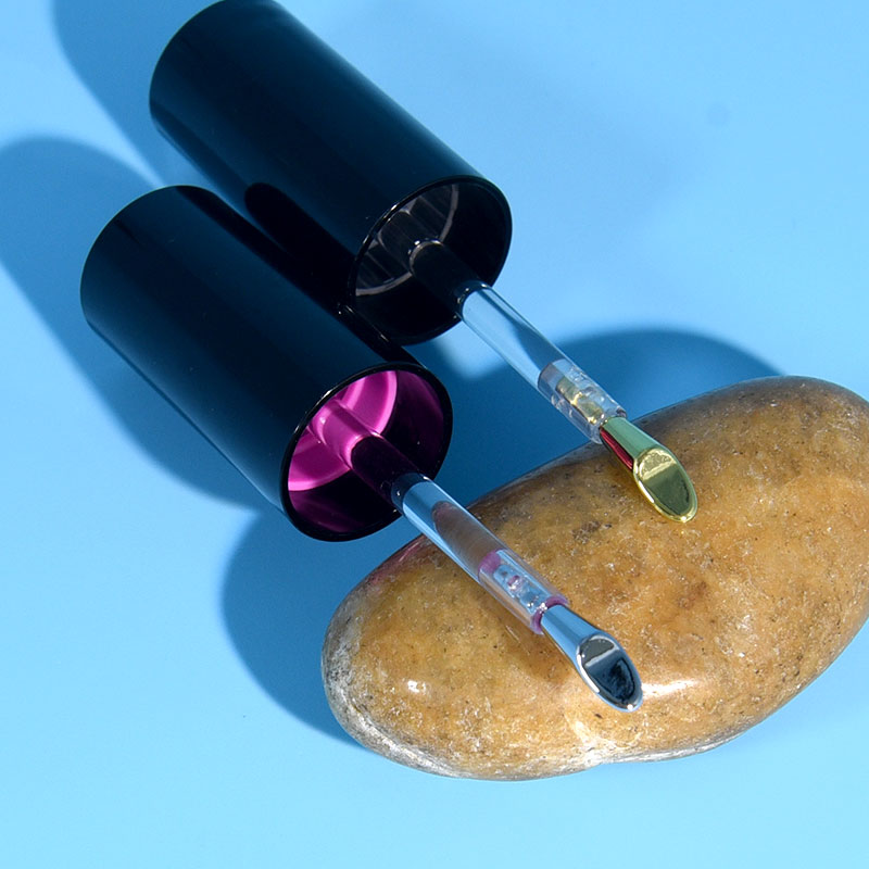 廠家批發(fā)圓形PET材質5ml唇釉管帶小馬蹄型鋅合金金屬刷頭唇彩管